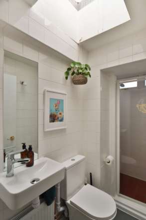 Acacia Grove, New Malden, Image 16