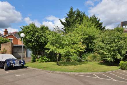 Acacia Grove, New Malden, Image 23