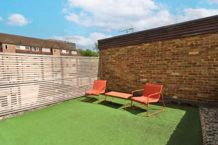 Acacia Grove, New Malden, Image 6