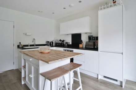 Powdermill Close, New Malden, Image 4