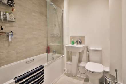 Powdermill Close, New Malden, Image 7