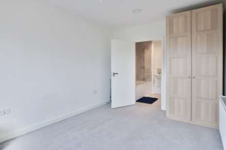Powdermill Close, New Malden, Image 8