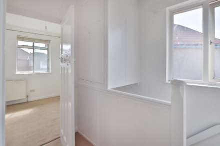 Highbury Close, New Malden, Image 11