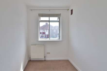 Highbury Close, New Malden, Image 17