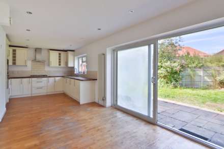 Highbury Close, New Malden, Image 2