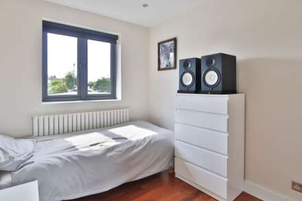 Browning Avenue, Worcester Park, Image 13