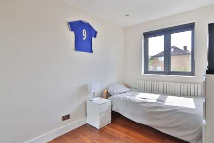 Browning Avenue, Worcester Park, Image 14