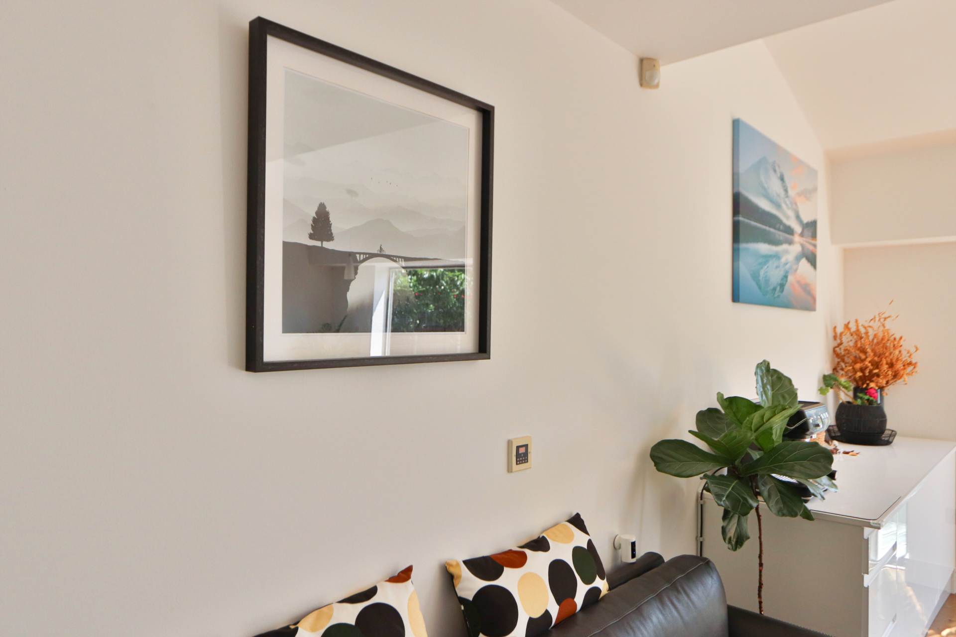 Elm Walk, London, Image 9