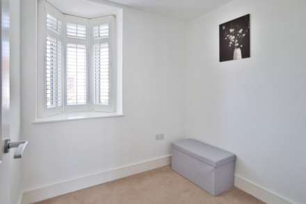 Elm Walk, London, Image 20
