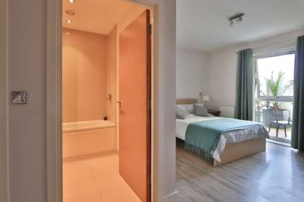 Hurricane House, London, Image 10