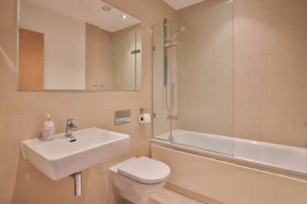 Hurricane House, London, Image 11