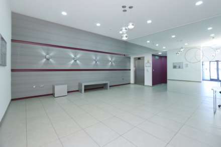 Hurricane House, London, Image 2