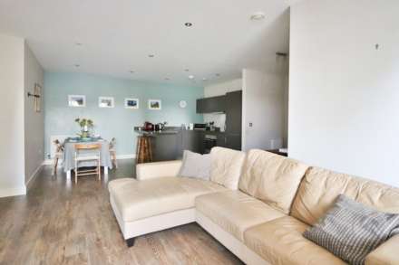 Hurricane House, London, Image 5