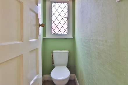 Motspur Park, New Malden, Image 10