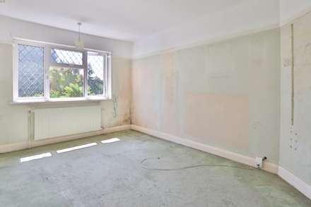 Motspur Park, New Malden, Image 12