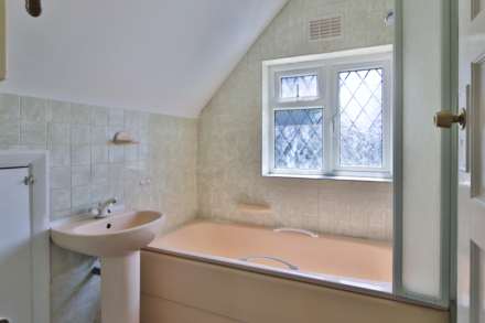 Motspur Park, New Malden, Image 9