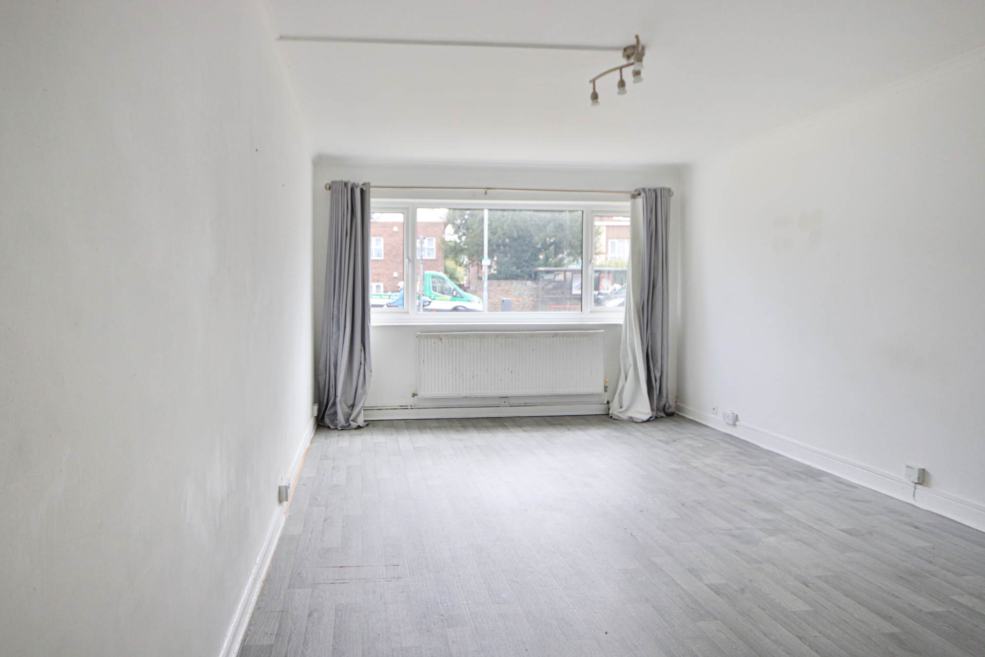 Kingston Road, New Malden, Image 3