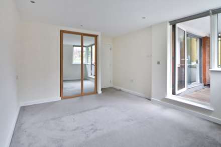 London Road, Kingston Upon Thames, Image 7