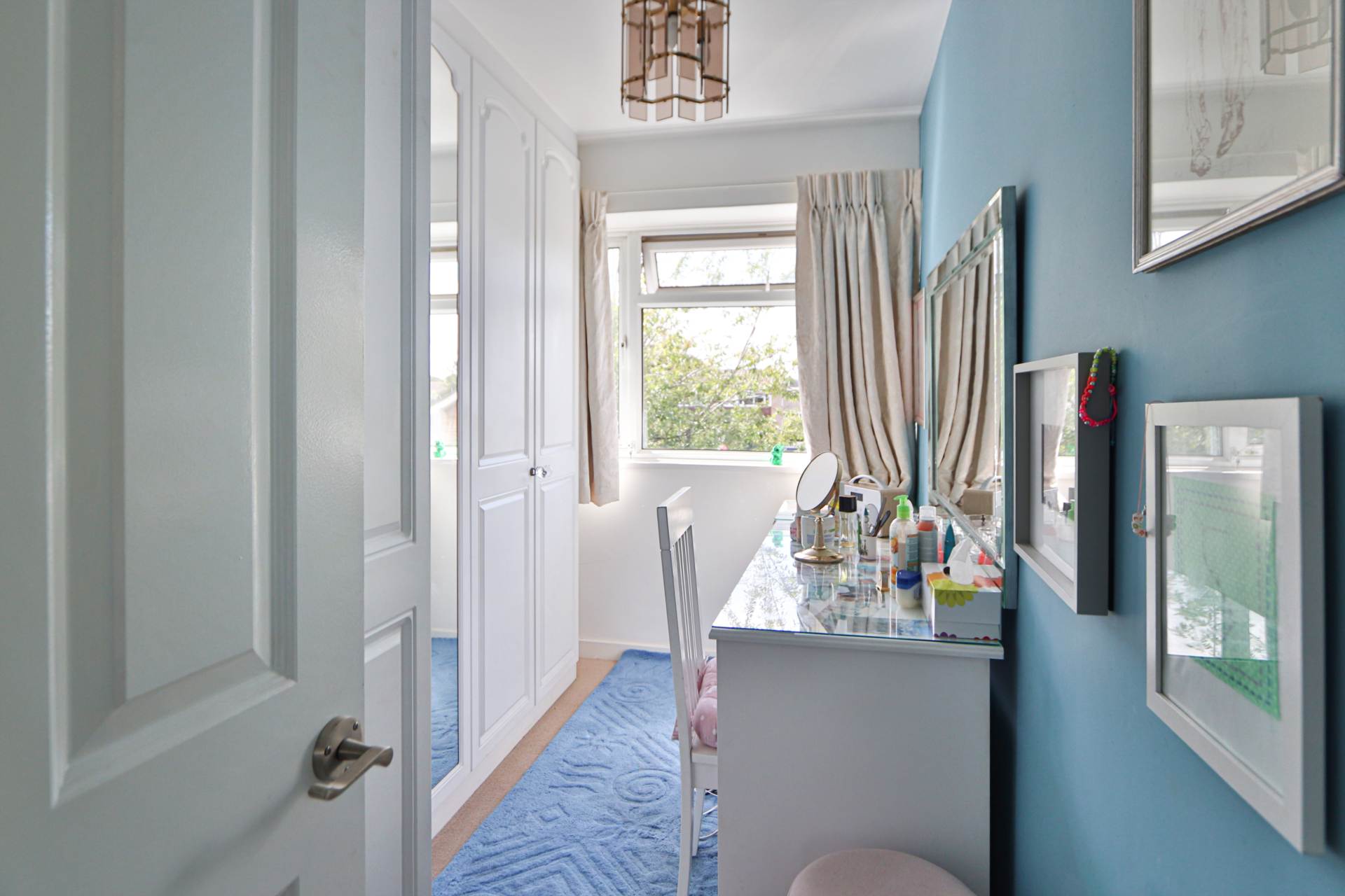 Bedster Gardens, East Molesey, Image 11