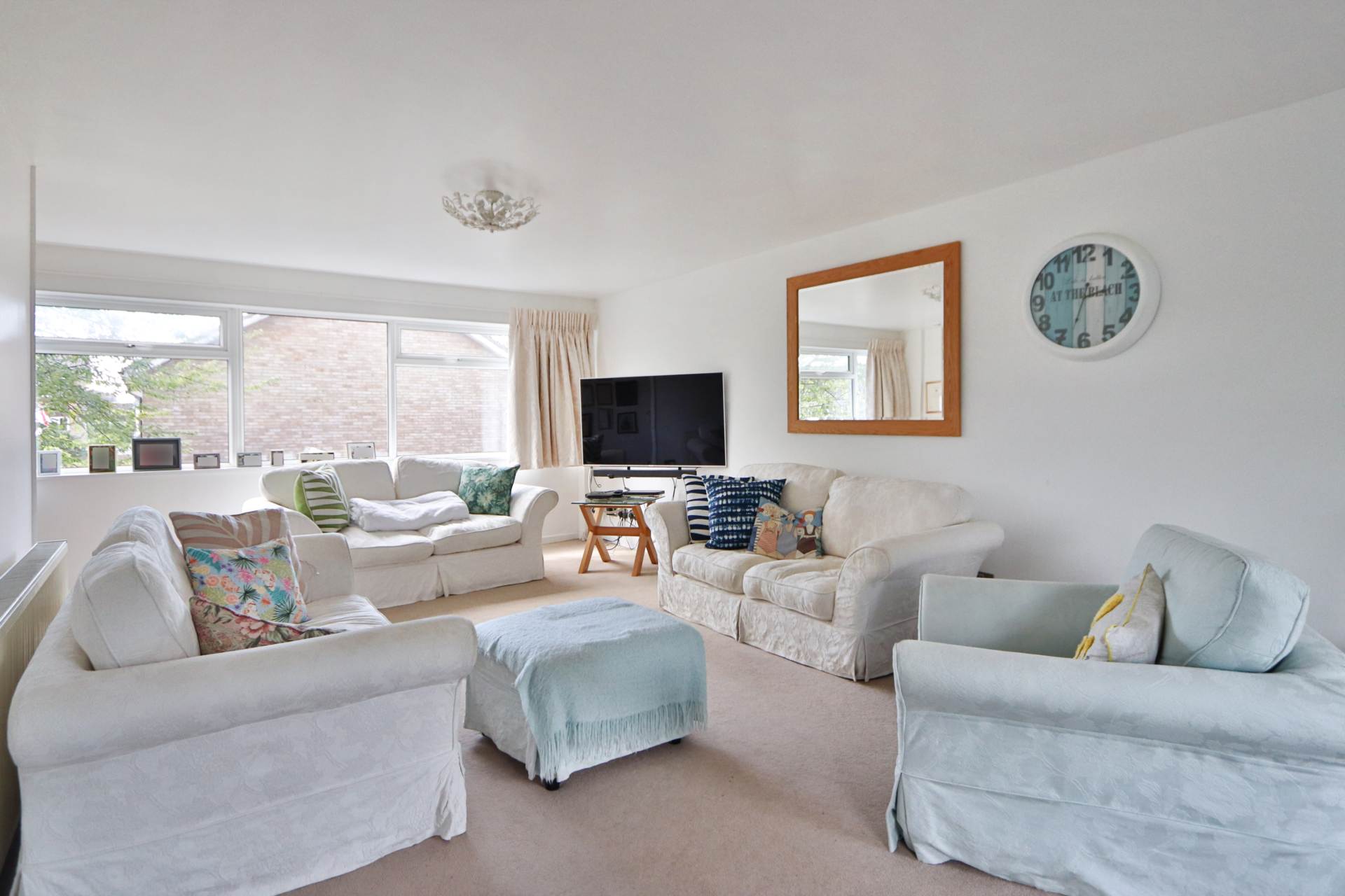Bedster Gardens, East Molesey, Image 4
