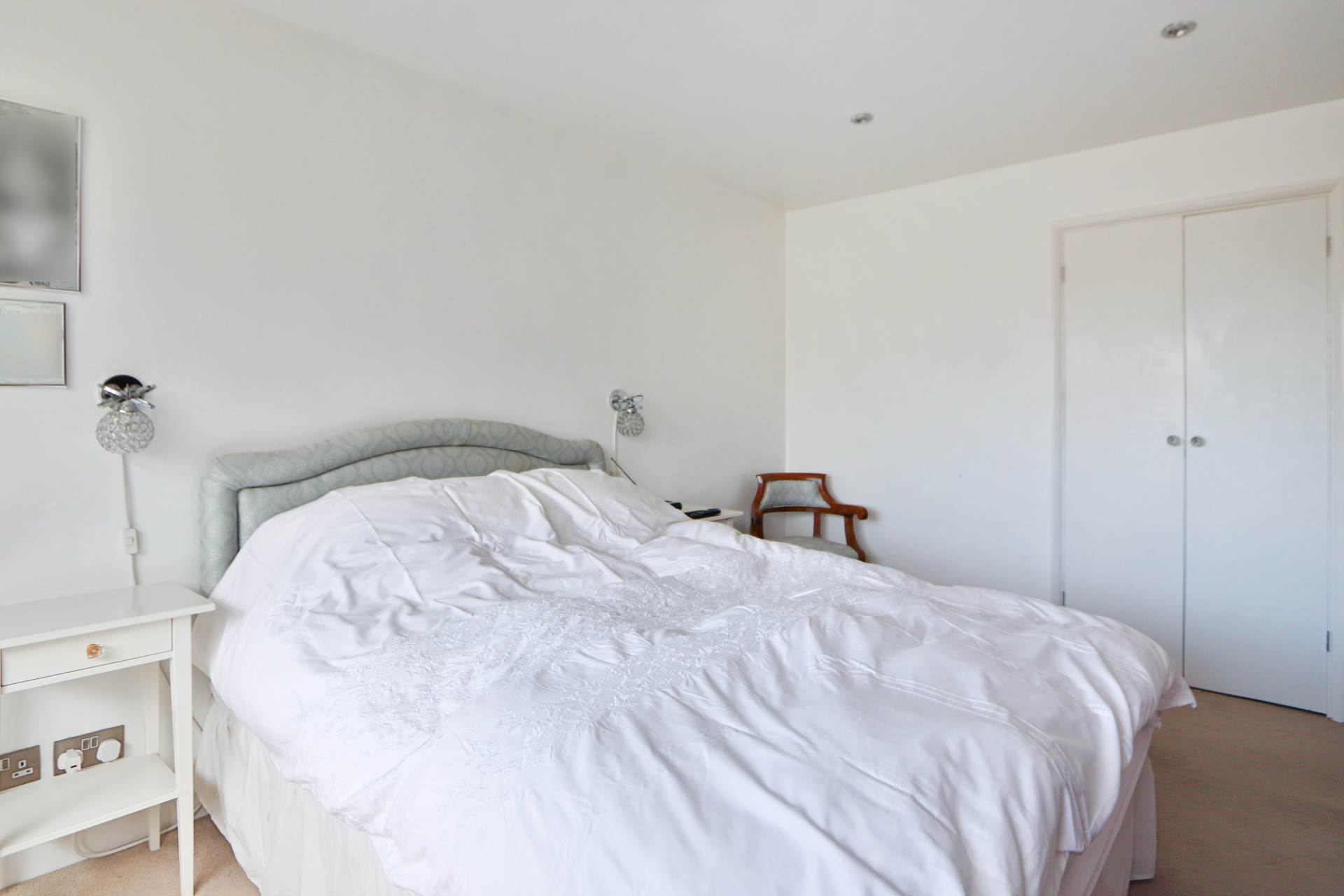 Bedster Gardens, East Molesey, Image 8