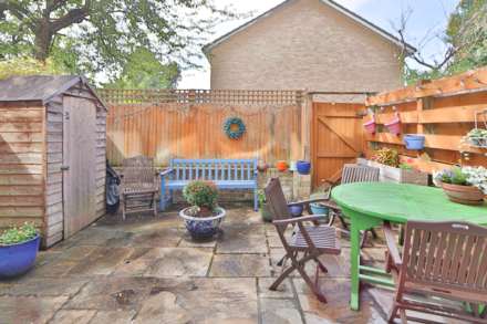 Bedster Gardens, East Molesey, Image 15