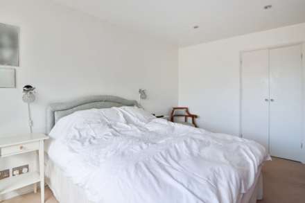 Bedster Gardens, East Molesey, Image 8