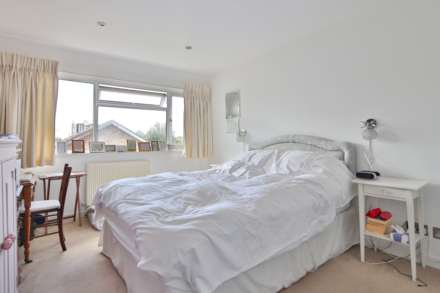 Bedster Gardens, East Molesey, Image 9