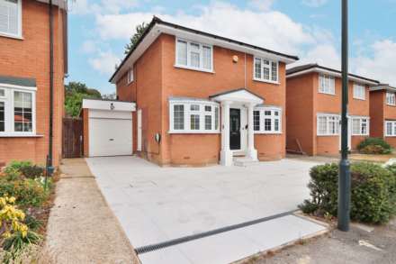 5 Bedroom Detached, Hampton