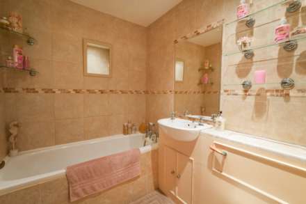 Onyx House, Worcester Park, Image 6