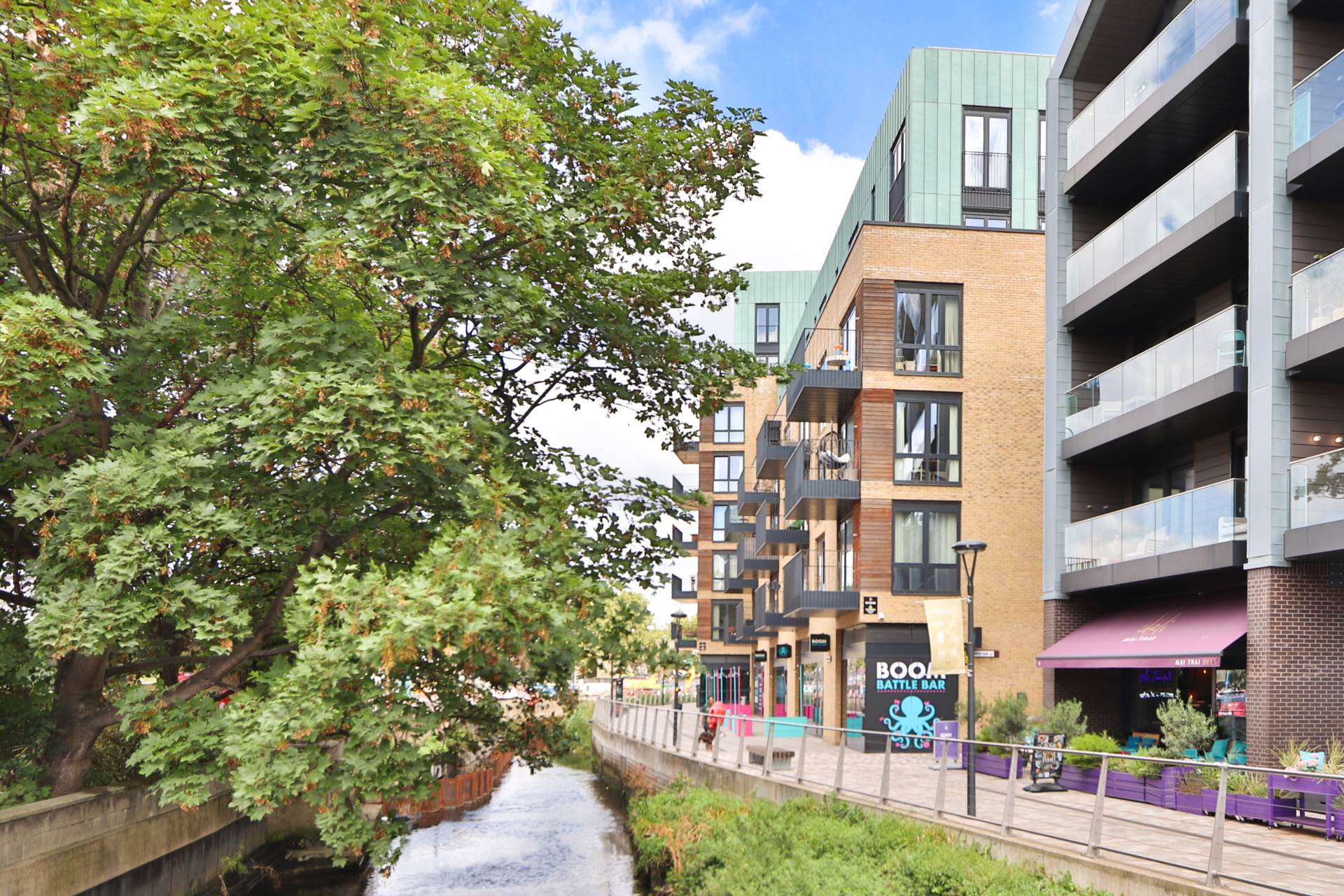 Drapers Yard, London, Image 1