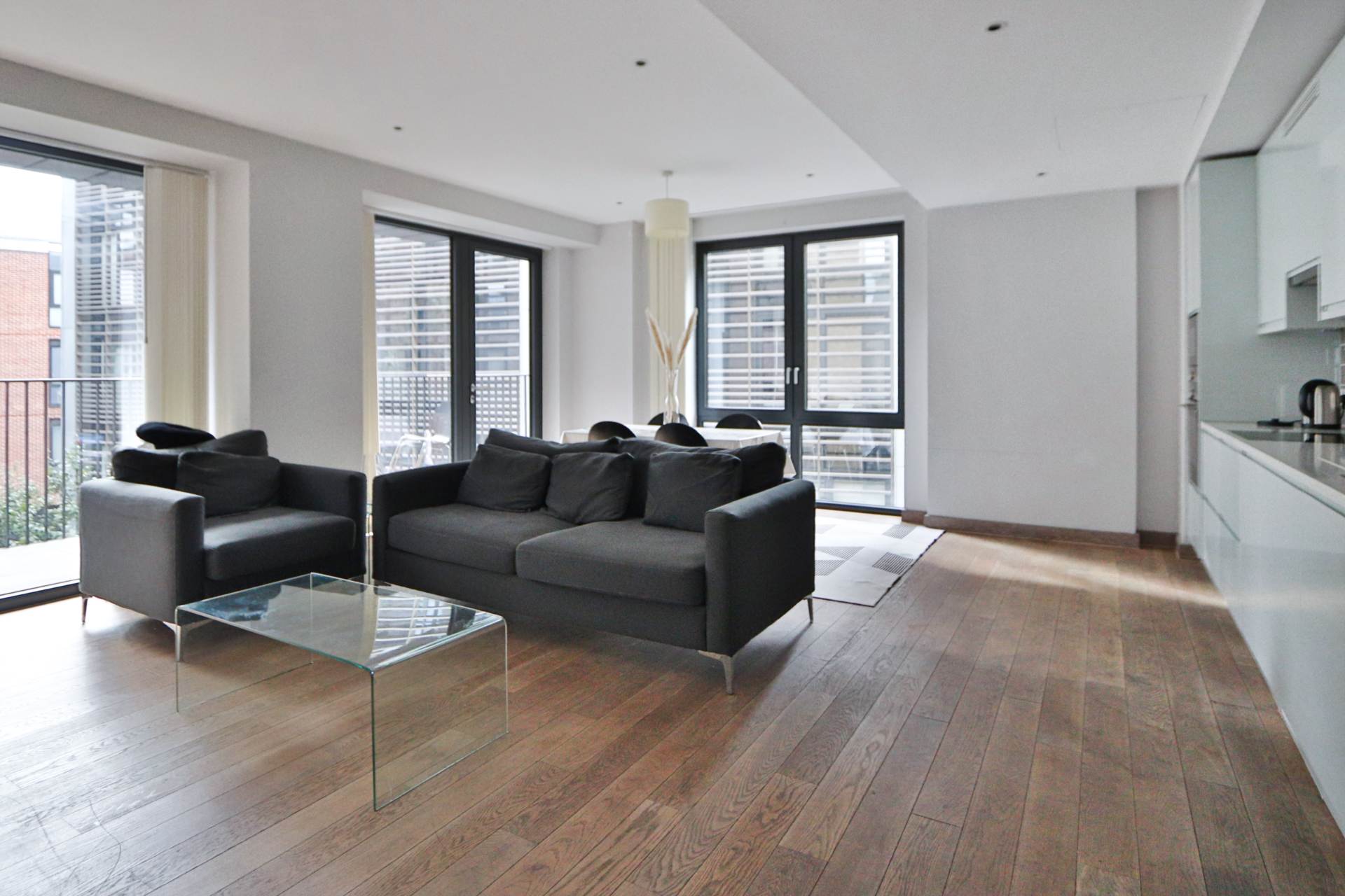 Drapers Yard, London, Image 3
