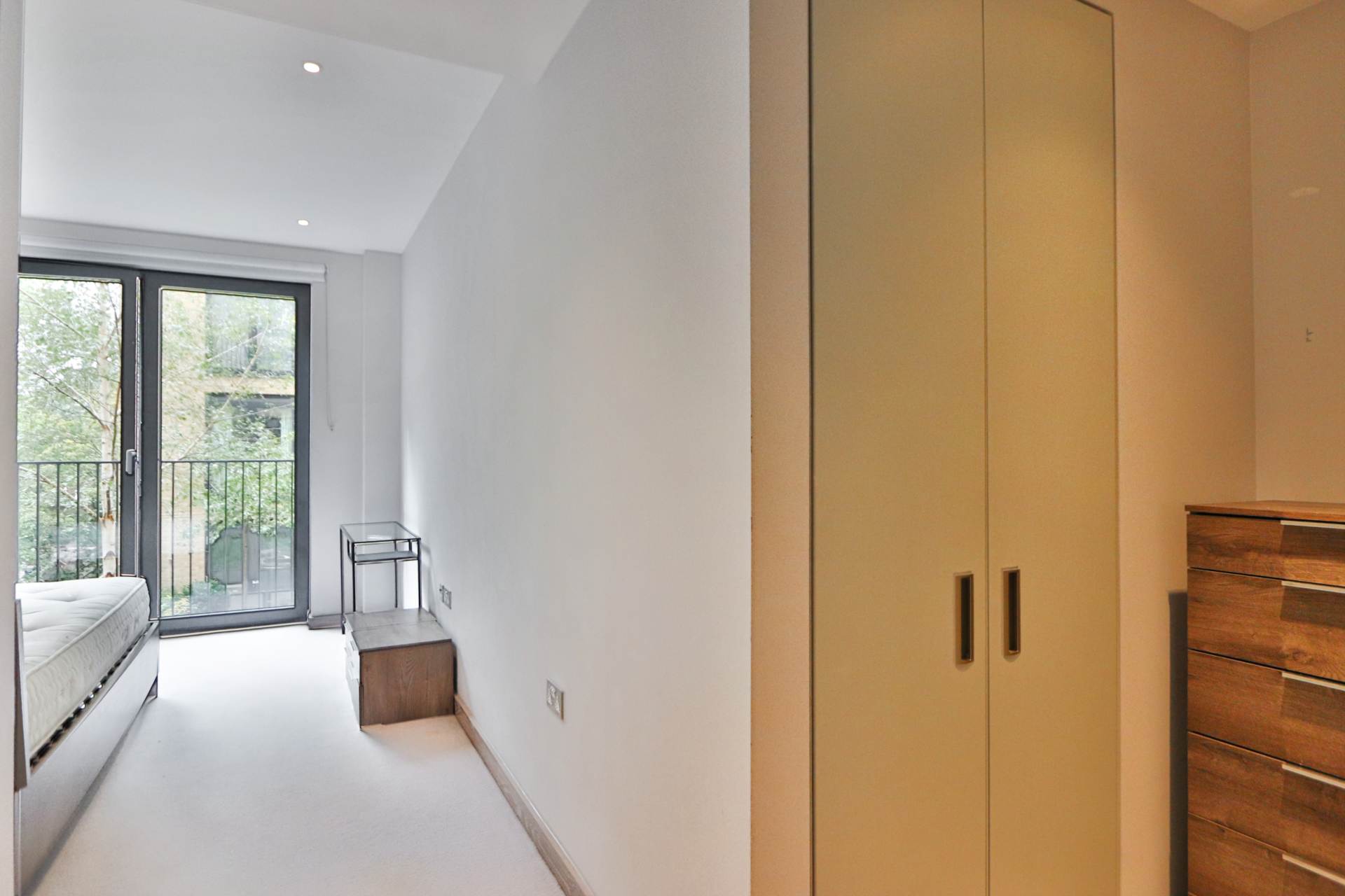 Drapers Yard, London, Image 7