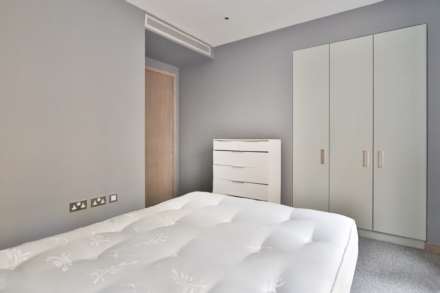 Drapers Yard, London, Image 11