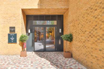 Drapers Yard, London, Image 17