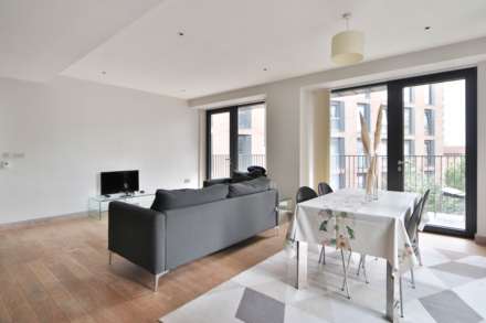 Drapers Yard, London, Image 2