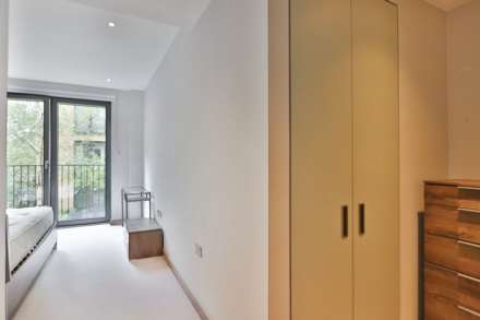 Drapers Yard, London, Image 7