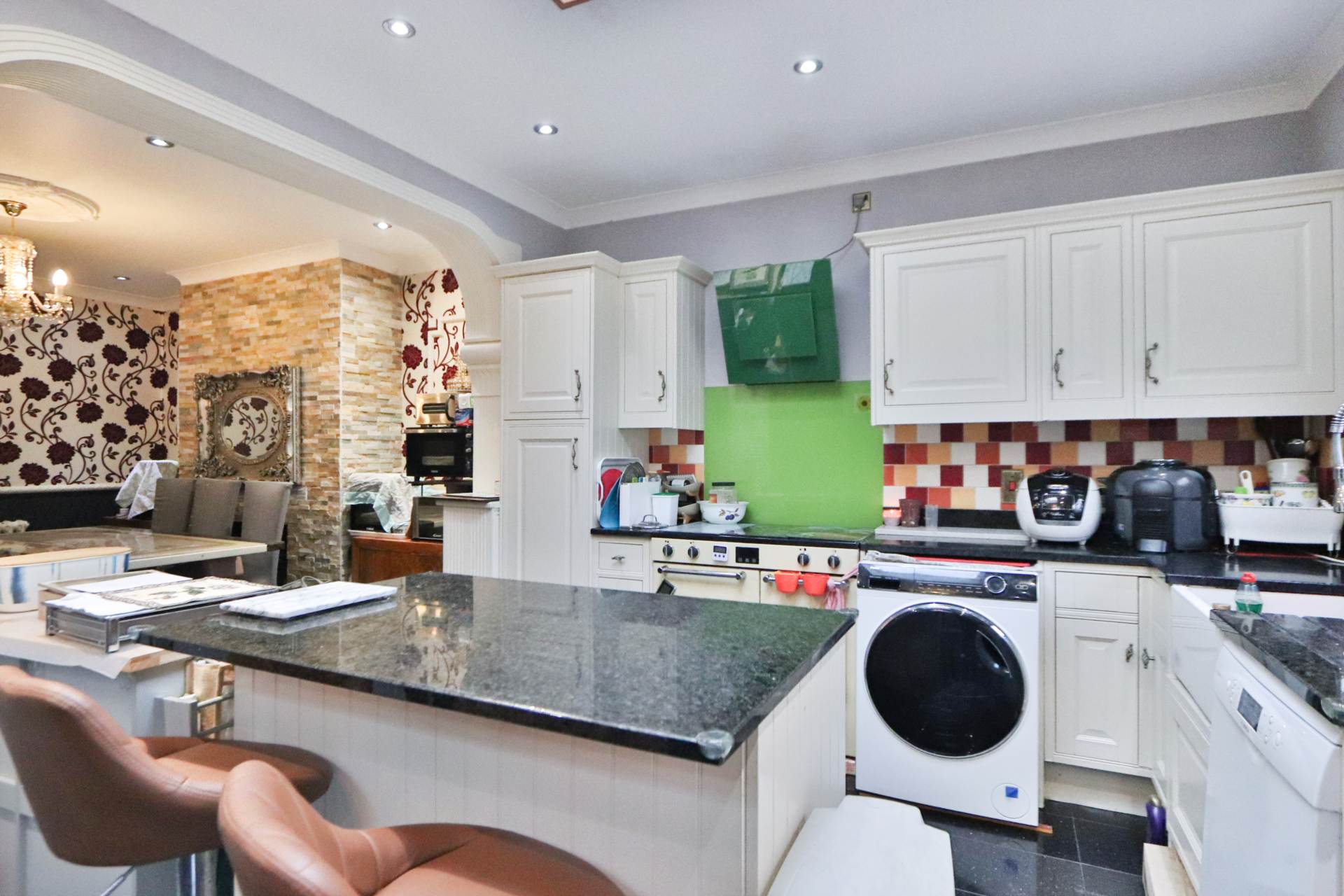 West Barnes Lane, New Malden, Image 4