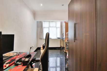 West Barnes Lane, New Malden, Image 12