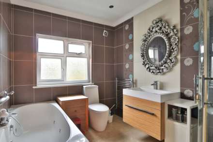West Barnes Lane, New Malden, Image 14
