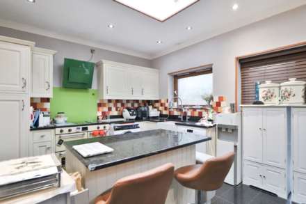 West Barnes Lane, New Malden, Image 7