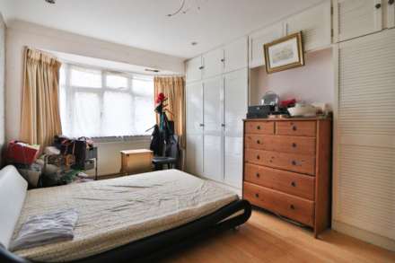 West Barnes Lane, New Malden, Image 9