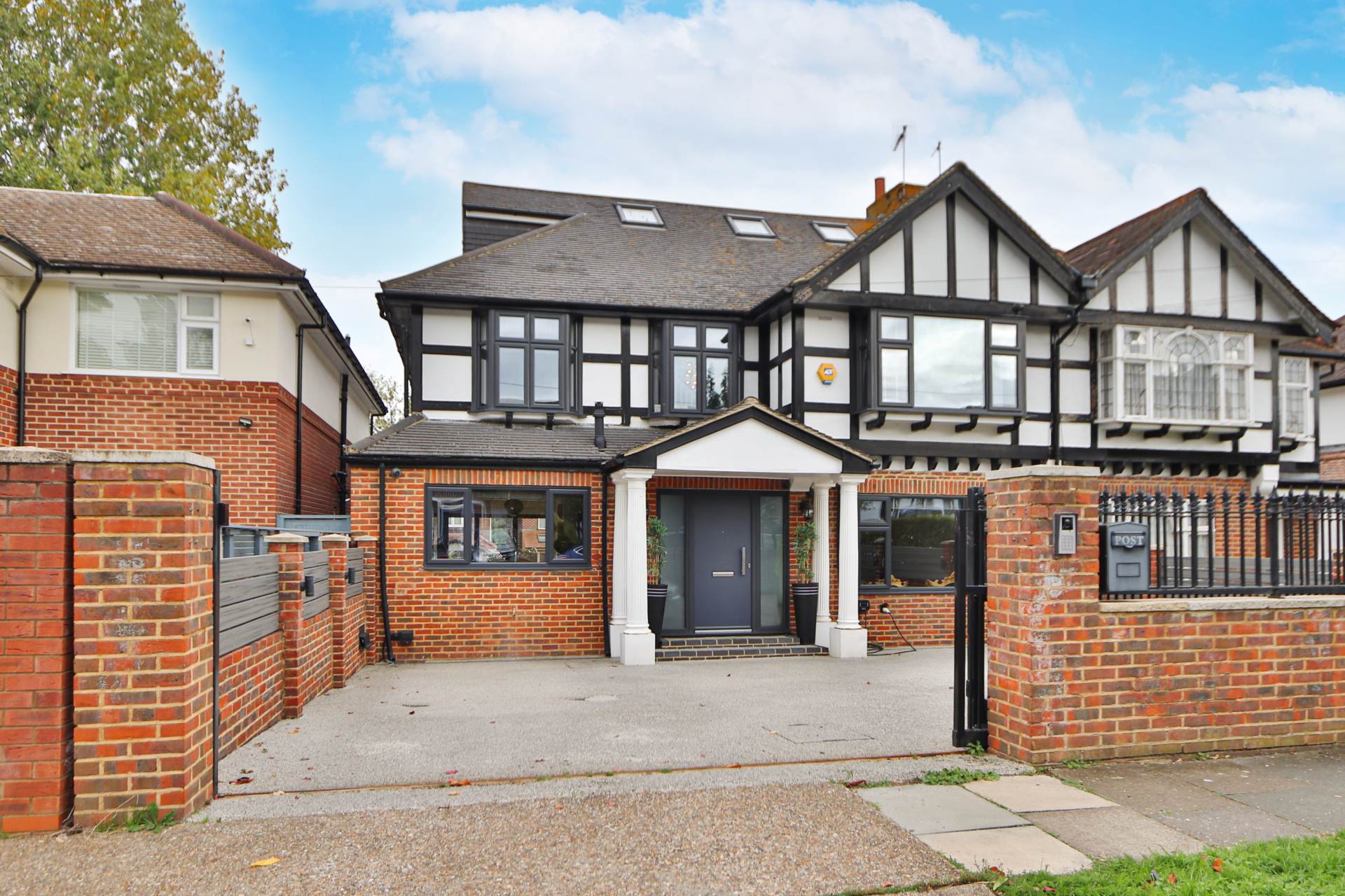 Robin Hood Lane, London, Image 1