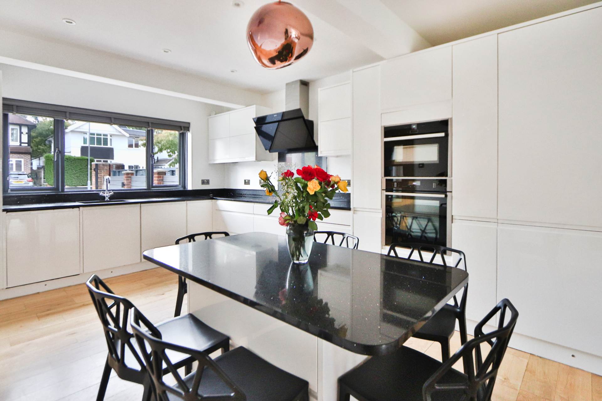 Robin Hood Lane, London, Image 11