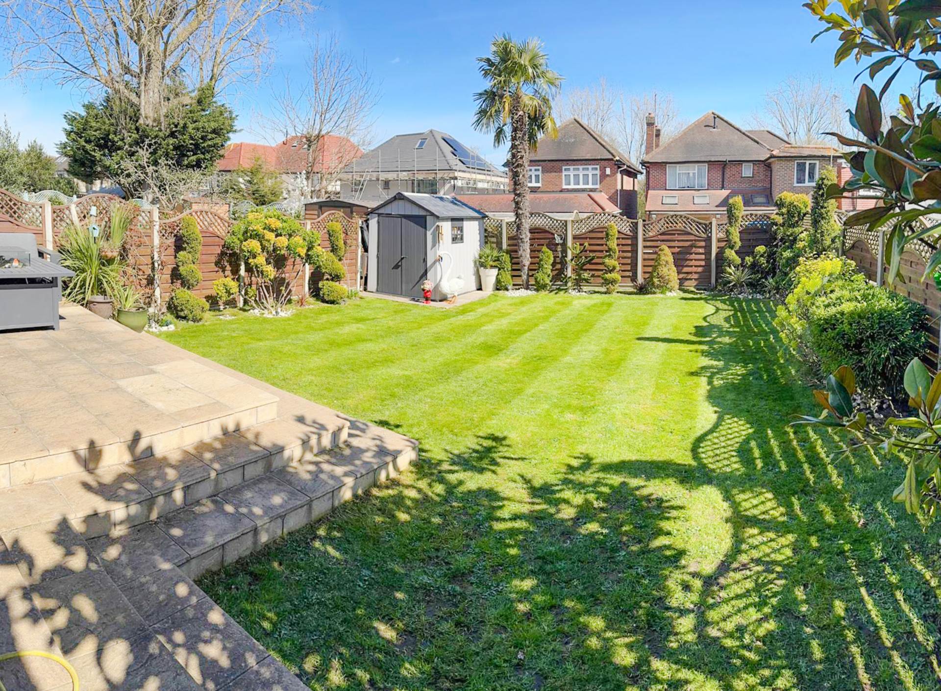 Robin Hood Lane, London, Image 13