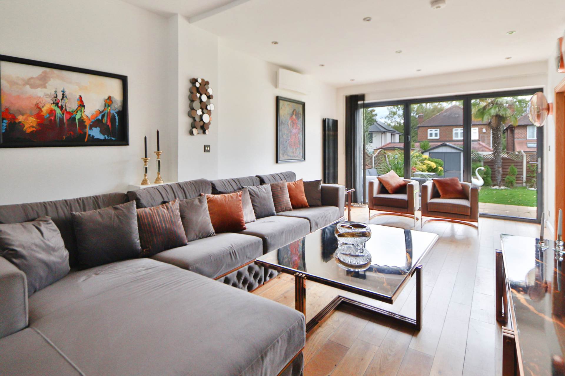 Robin Hood Lane, London, Image 9