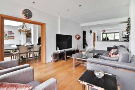 Robin Hood Lane, London, Image 12