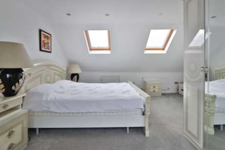 Robin Hood Lane, London, Image 22
