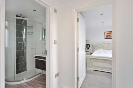 Robin Hood Lane, London, Image 23