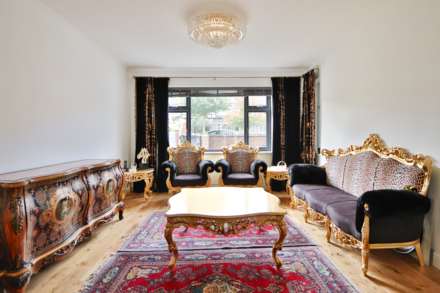 Robin Hood Lane, London, Image 3